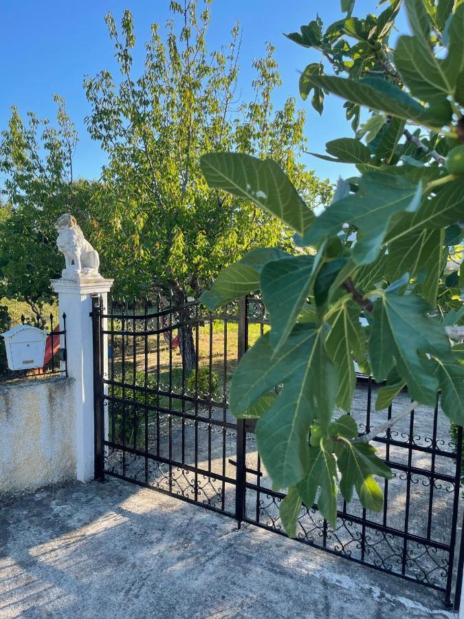 Beautiful Nearby Beach House With Garden, Private Pool And Large Yard Σιδάρι Εξωτερικό φωτογραφία