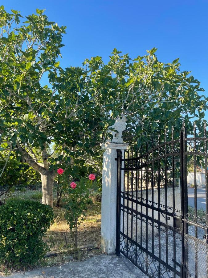 Beautiful Nearby Beach House With Garden, Private Pool And Large Yard Σιδάρι Εξωτερικό φωτογραφία